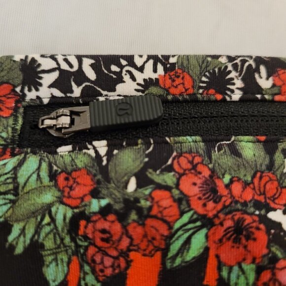 Lululemon Speed Up Tight *Full-On Luxtreme 28" Zen Garden Multi Leggings size 4 - Picture 11 of 16